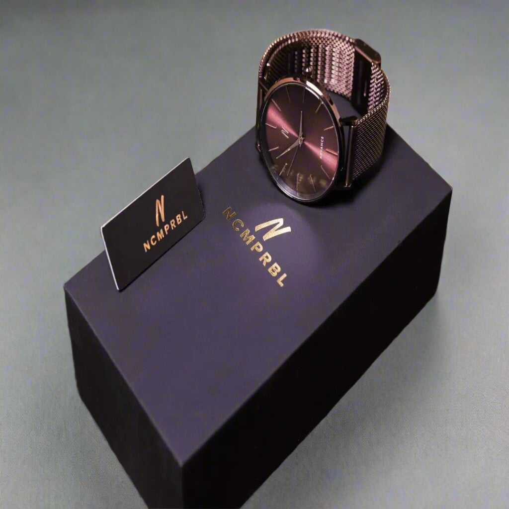 NCMPRBL Advance Cocoa 36MM watch, mocha mesh bracelet detail